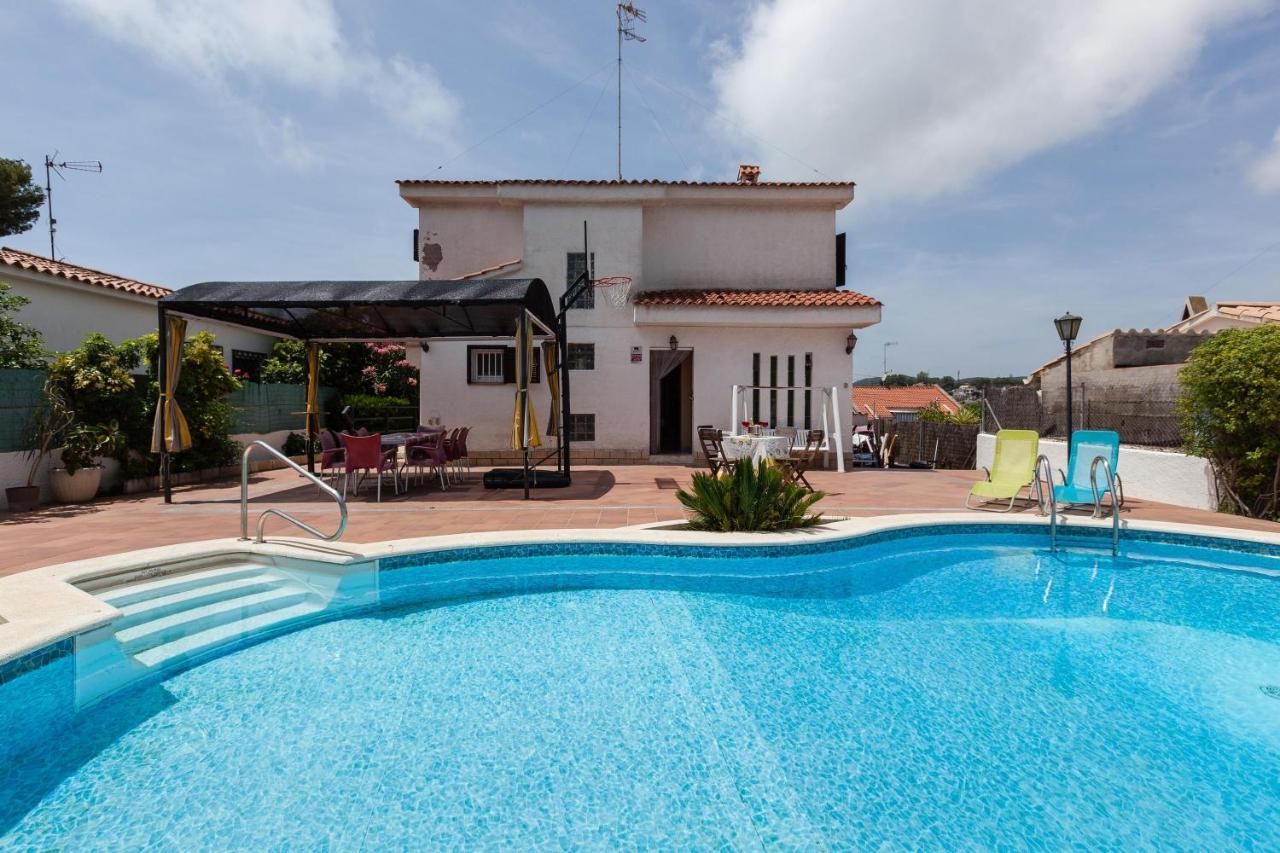 Villa Lilia Vilanova i la Geltrú Exterior photo