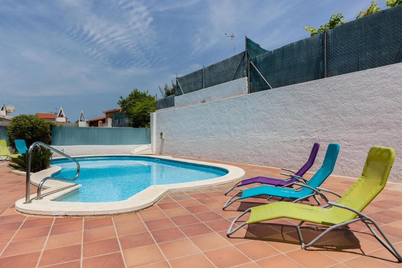 Villa Lilia Vilanova i la Geltrú Exterior photo