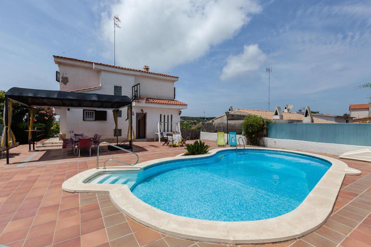 Villa Lilia Vilanova i la Geltrú Exterior photo
